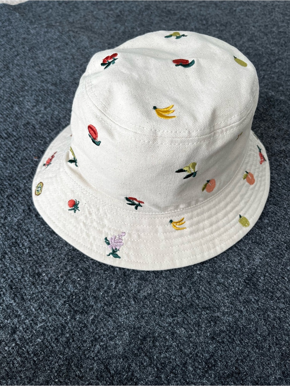 NWOT Madewell Fresca Fruit Embroidered Bucket Hat M/L size - Picture 3 of 5